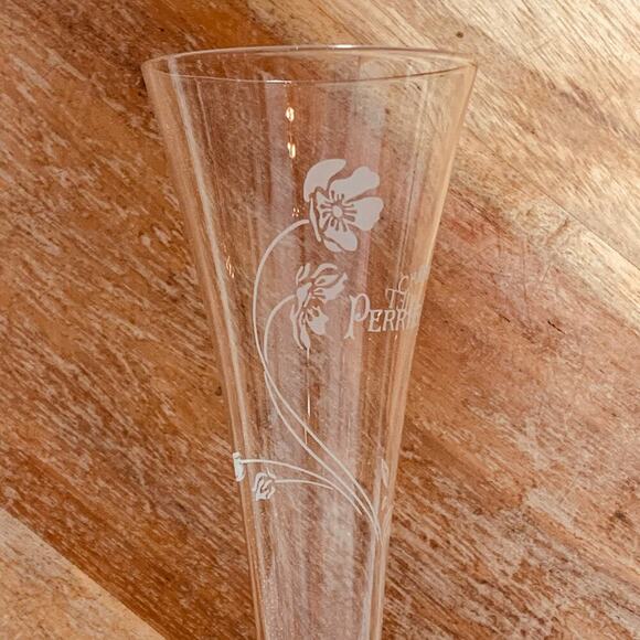 PERRIER JOUET (6) Champagne Flutes 9-3/4" White Floral Trumpet Etched VTG NIB - Picture 3 of 12